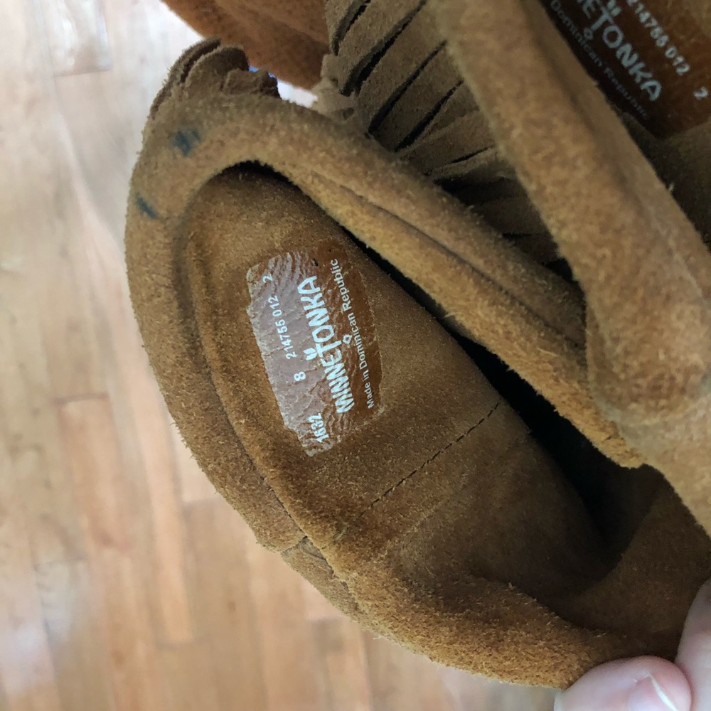 Minnetonka 3 Tier Fringe Boots - Picture 8 of 8